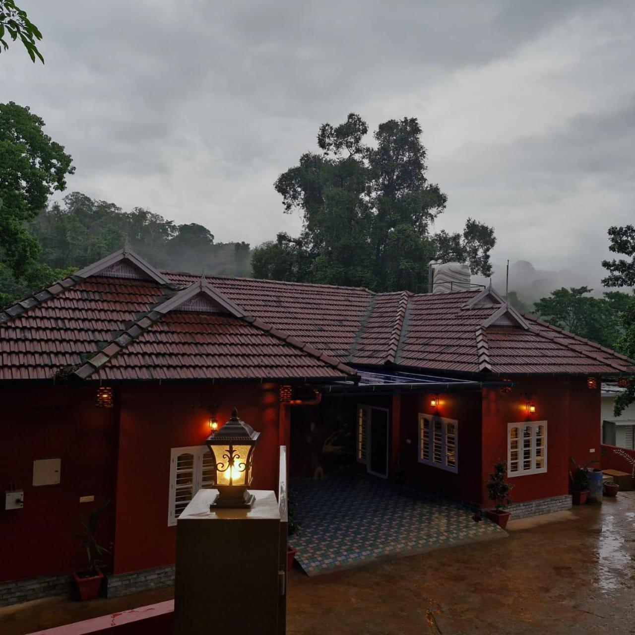 Falcon Riverview Resorts Kuttampuzha Exterior photo